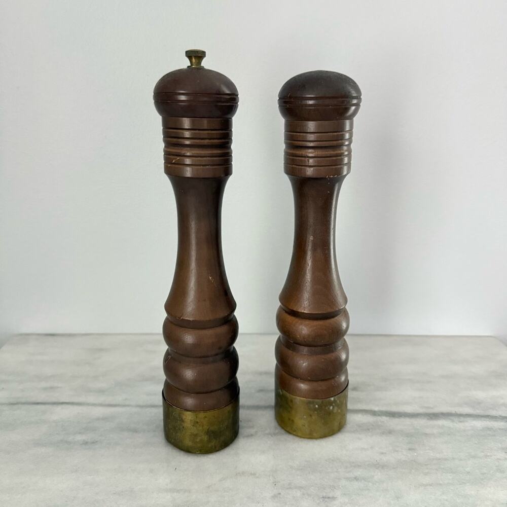 Vintage | Tall Wood & Brass Salt & Pepper Shaker Grinders Boho Eclectic MCM Gold